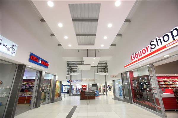 To Let Commercial Property for Rent in Parkside Eastern Cape